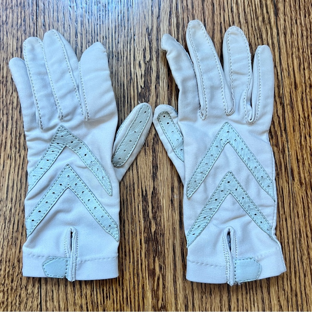 Vintage Isotoner for Hands Beautiful by Aris White Gloves for women